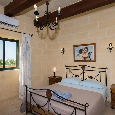 Ferienhaus 3 Bedroom Holiday With Private Pool And Views *